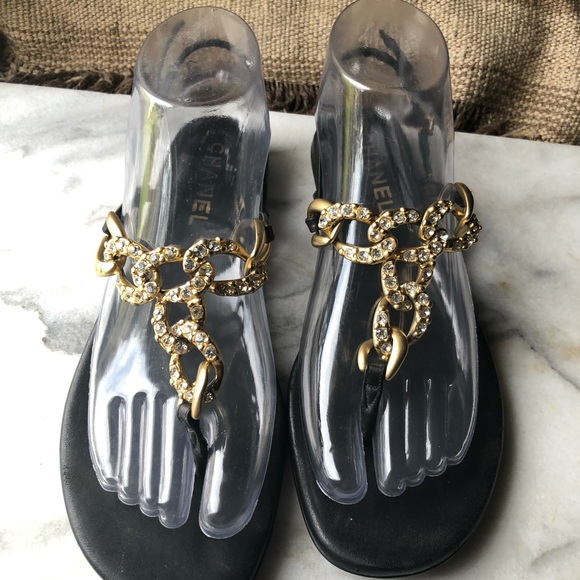 CHANEL Lambskin crystal encrusted gold link sandal - Picture 1 of 16